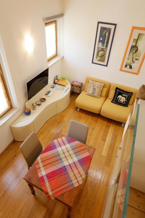 Siena Uptown - Sabrina'S Cozy Apartment المظهر الخارجي الصورة